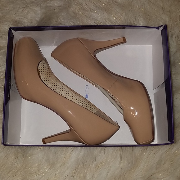 Madden Girl Nude Pumps - Picture 3 of 5